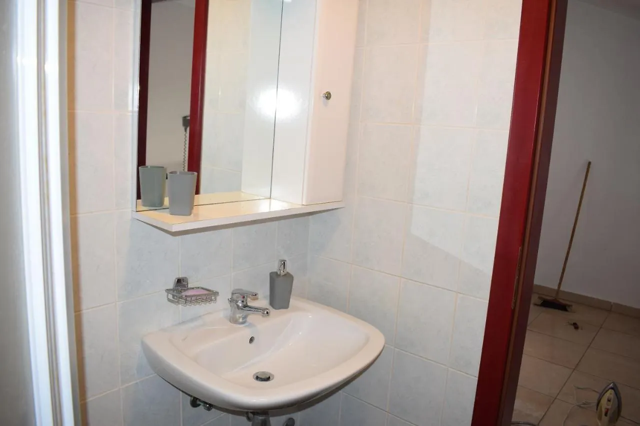 Esperanza Apartment Pola